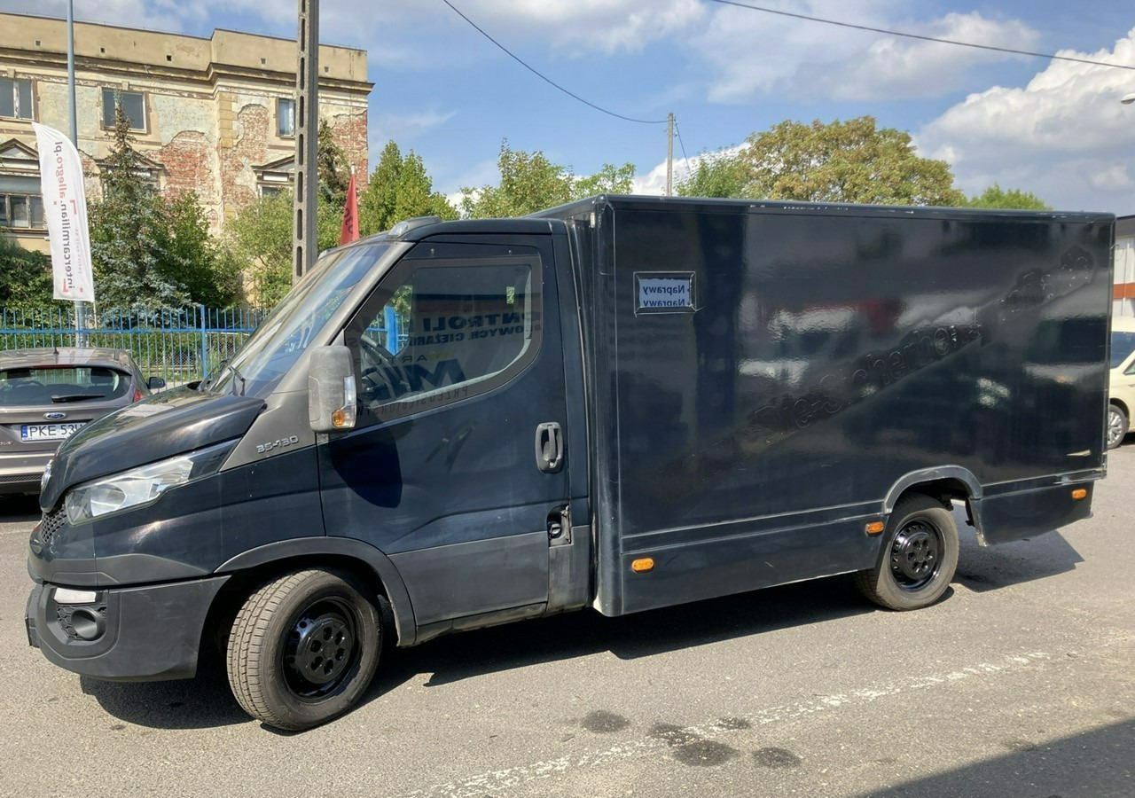 Iveco Daily Iveco 35-130 Bankowóz Kuloodporny Opancerzony Pancerny 2015 - Autoutilitară box: Foto 4 Iveco Daily Iveco 35-130 Bankowóz Kuloodporny Opancerzony Pancerny 2015 - Autoutilitară box: Foto 4