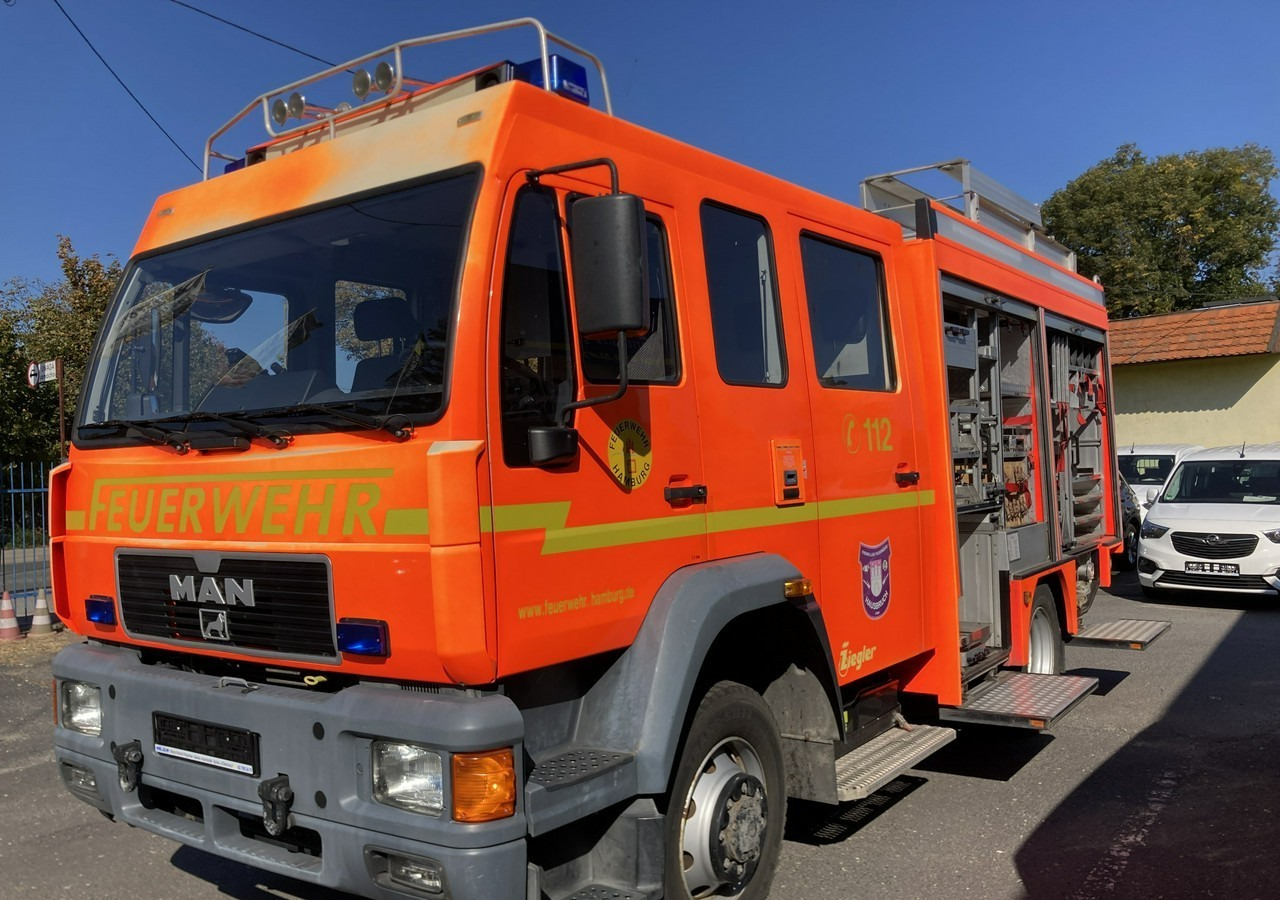 Autospeciala de stins incendii MAN MAN 15,250 Straż pożarna gaśnicza 9-osobowa 4X4 Wóz strażacki MAN 15,250 Straż pożarna gaśnicza 9-osobowa 4X4 Wóz strażacki: Foto 11 Autospeciala de stins incendii MAN MAN 15,250 Straż pożarna gaśnicza 9-osobowa 4X4 Wóz strażacki MAN 15,250 Straż pożarna gaśnicza 9-osobowa 4X4 Wóz strażacki: Foto 11