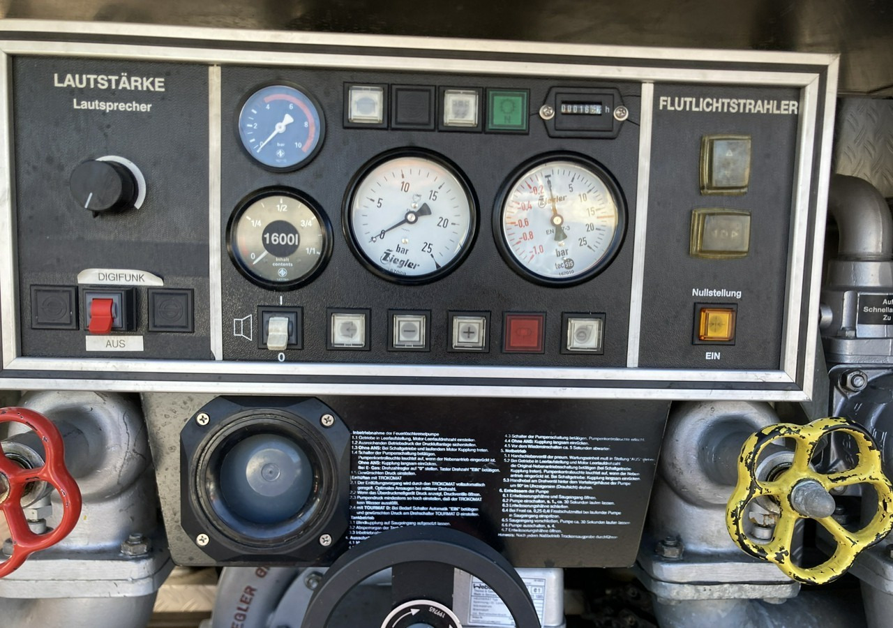 Autospeciala de stins incendii MAN MAN 15,250 Straż pożarna gaśnicza 9-osobowa 4X4 Wóz strażacki MAN 15,250 Straż pożarna gaśnicza 9-osobowa 4X4 Wóz strażacki: Foto 15 Autospeciala de stins incendii MAN MAN 15,250 Straż pożarna gaśnicza 9-osobowa 4X4 Wóz strażacki MAN 15,250 Straż pożarna gaśnicza 9-osobowa 4X4 Wóz strażacki: Foto 15