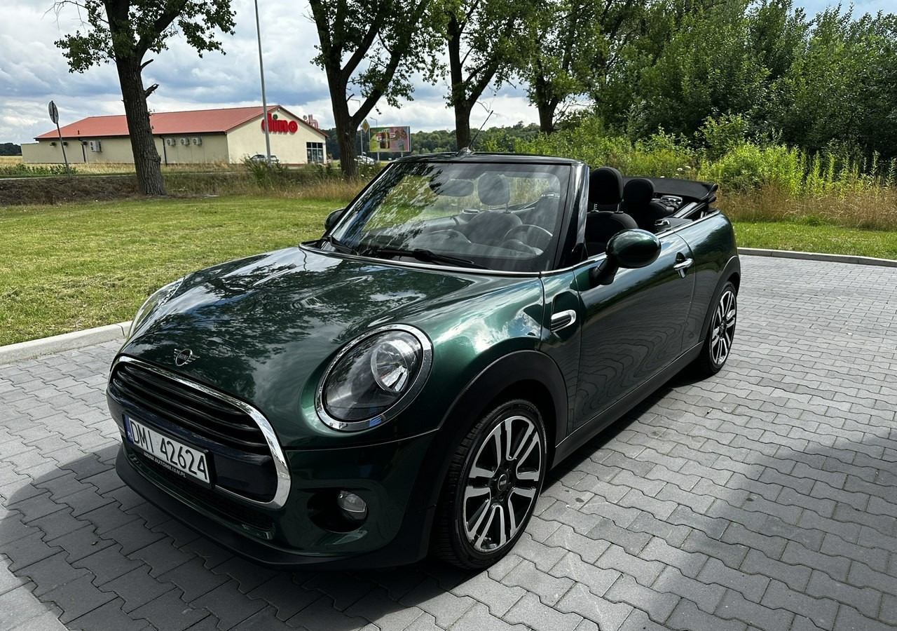 MINI Cabrio II Mini Cabrio Bogata wersja 38tkm Model 2019 - Automobil: Foto 5 MINI Cabrio II Mini Cabrio Bogata wersja 38tkm Model 2019 - Automobil: Foto 5