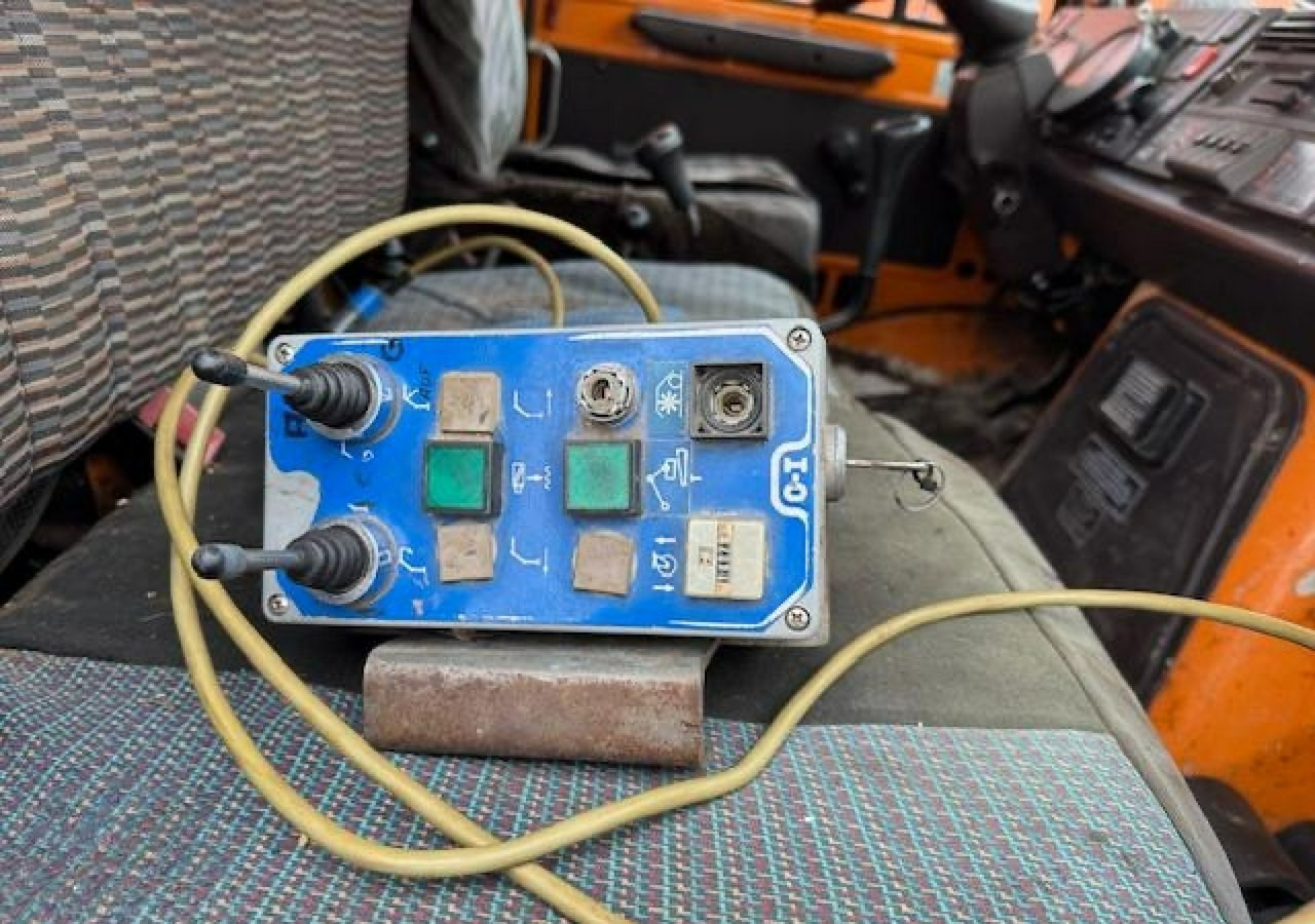 Leasing de Inna Inny Unimog 1400 4X4 Kosiarka bijakowa teleskopowa Inna Inny Unimog 1400 4X4 Kosiarka bijakowa teleskopowa: Foto 17 Leasing de Inna Inny Unimog 1400 4X4 Kosiarka bijakowa teleskopowa Inna Inny Unimog 1400 4X4 Kosiarka bijakowa teleskopowa: Foto 17