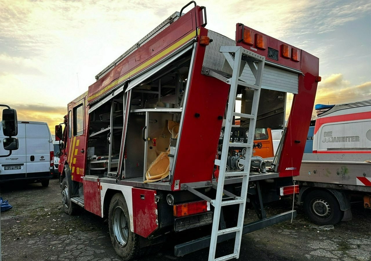 Mercedes-Benz Atego 918 Straż Pożarna 4X4 Wóz strażacki 2006 Atego 918 Straż Pożarna 4X4 Wóz strażacki 2006 - Autospeciala de stins incendii: Foto 5 Mercedes-Benz Atego 918 Straż Pożarna 4X4 Wóz strażacki 2006 Atego 918 Straż Pożarna 4X4 Wóz strażacki 2006 - Autospeciala de stins incendii: Foto 5