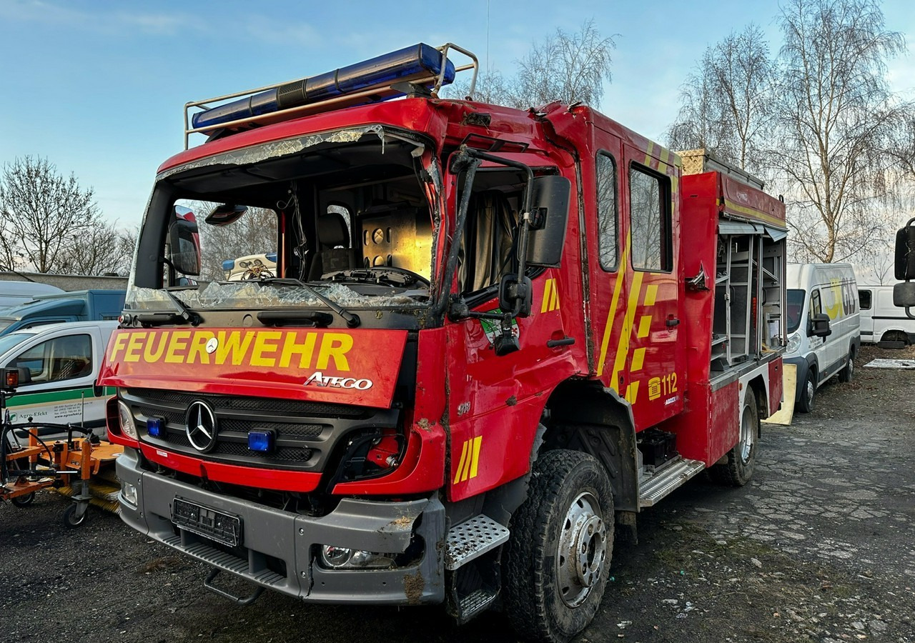 Mercedes-Benz Inny Mercedes-Benz Atego 918 Straż Pożarna 4X4 2006 - Autospeciala de stins incendii: Foto 5 Mercedes-Benz Inny Mercedes-Benz Atego 918 Straż Pożarna 4X4 2006 - Autospeciala de stins incendii: Foto 5
