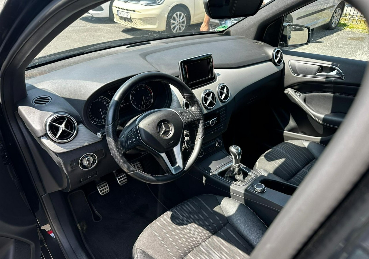 Mercedes-Benz Klasa B W246 Mercedes B-Klasa 1.6-122KM Bogate wyposażenie 127tkm 2013r - Automobil: Foto 5 Mercedes-Benz Klasa B W246 Mercedes B-Klasa 1.6-122KM Bogate wyposażenie 127tkm 2013r - Automobil: Foto 5
