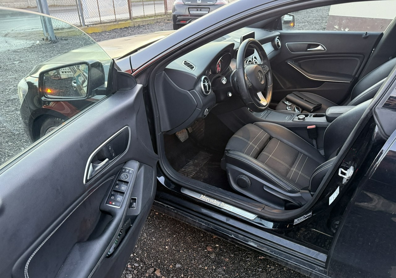 Mercedes-Benz Klasa CLA C117/X117 Mercedes-Benz Klasa CLA Mercedes CLA 250 4MATIC 2.0-210KM Bogate wyposażenie 2016 - Automobil: Foto 2 Mercedes-Benz Klasa CLA C117/X117 Mercedes-Benz Klasa CLA Mercedes CLA 250 4MATIC 2.0-210KM Bogate wyposażenie 2016 - Automobil: Foto 2