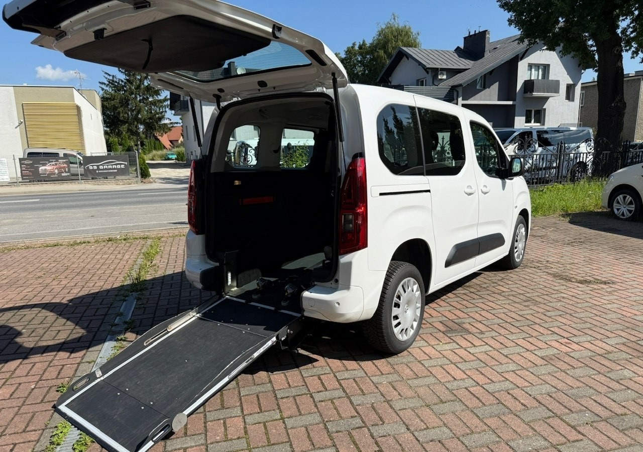 Opel Combo IV Opel Combo Life Niepełnosprawnych inwalida Rampa 32105 km Model 2022 - Automobil: Foto 1 Opel Combo IV Opel Combo Life Niepełnosprawnych inwalida Rampa 32105 km Model 2022 - Automobil: Foto 1