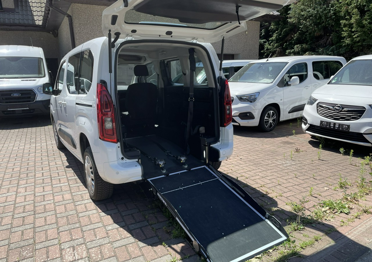 Opel Combo IV Opel Combo Life Niepełnosprawnych inwalida Rampa 32105 km Model 2022 - Automobil: Foto 1 Opel Combo IV Opel Combo Life Niepełnosprawnych inwalida Rampa 32105 km Model 2022 - Automobil: Foto 1