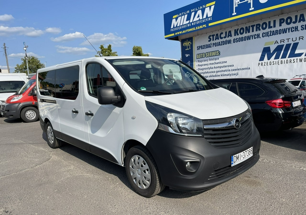 Opel Vivaro III Vivaro L2H1 LONG 1.6CDTI 121KM 2xKLIMA 9-osobowy 2019 Bezwypadkowy - Automobil: Foto 2 Opel Vivaro III Vivaro L2H1 LONG 1.6CDTI 121KM 2xKLIMA 9-osobowy 2019 Bezwypadkowy - Automobil: Foto 2