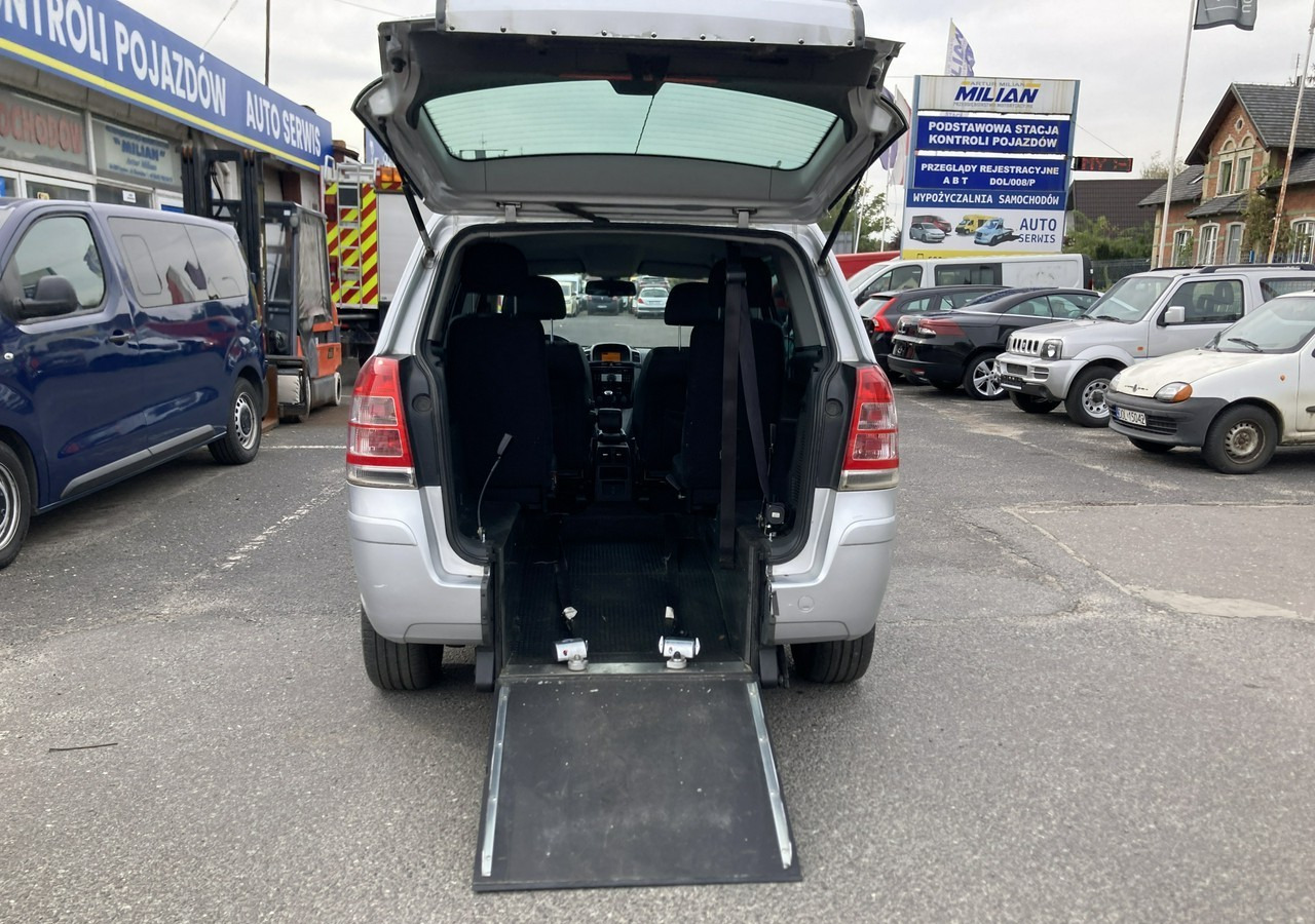Opel Zafira B Opel Zafira do przewozu Niepełnosprawnych inwalida rampa - Automobil: Foto 2 Opel Zafira B Opel Zafira do przewozu Niepełnosprawnych inwalida rampa - Automobil: Foto 2