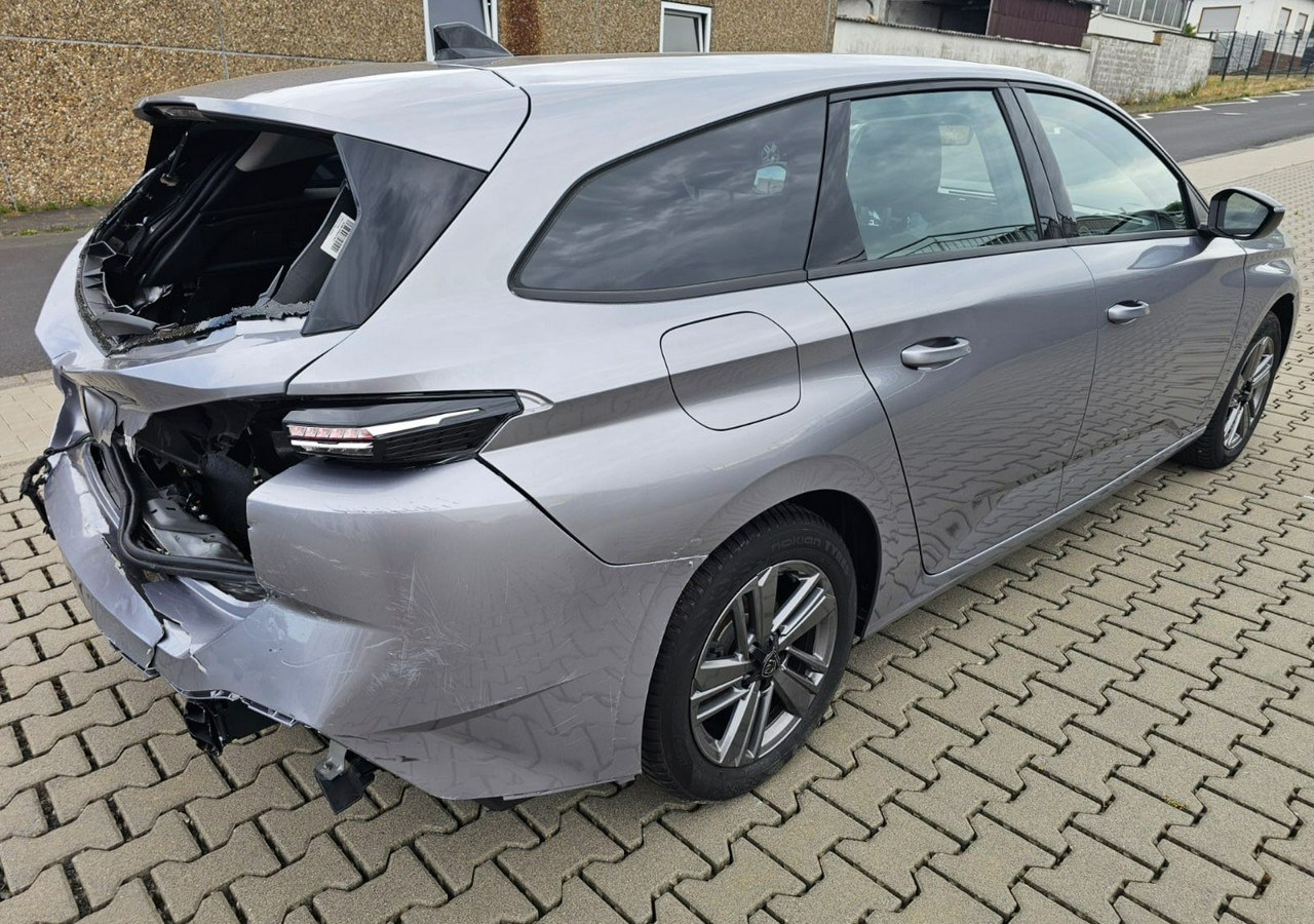 Peugeot 308 II Peugeot 308 Bogate wyposażenie Model 2025 - Mașină break: Foto 3 Peugeot 308 II Peugeot 308 Bogate wyposażenie Model 2025 - Mașină break: Foto 3