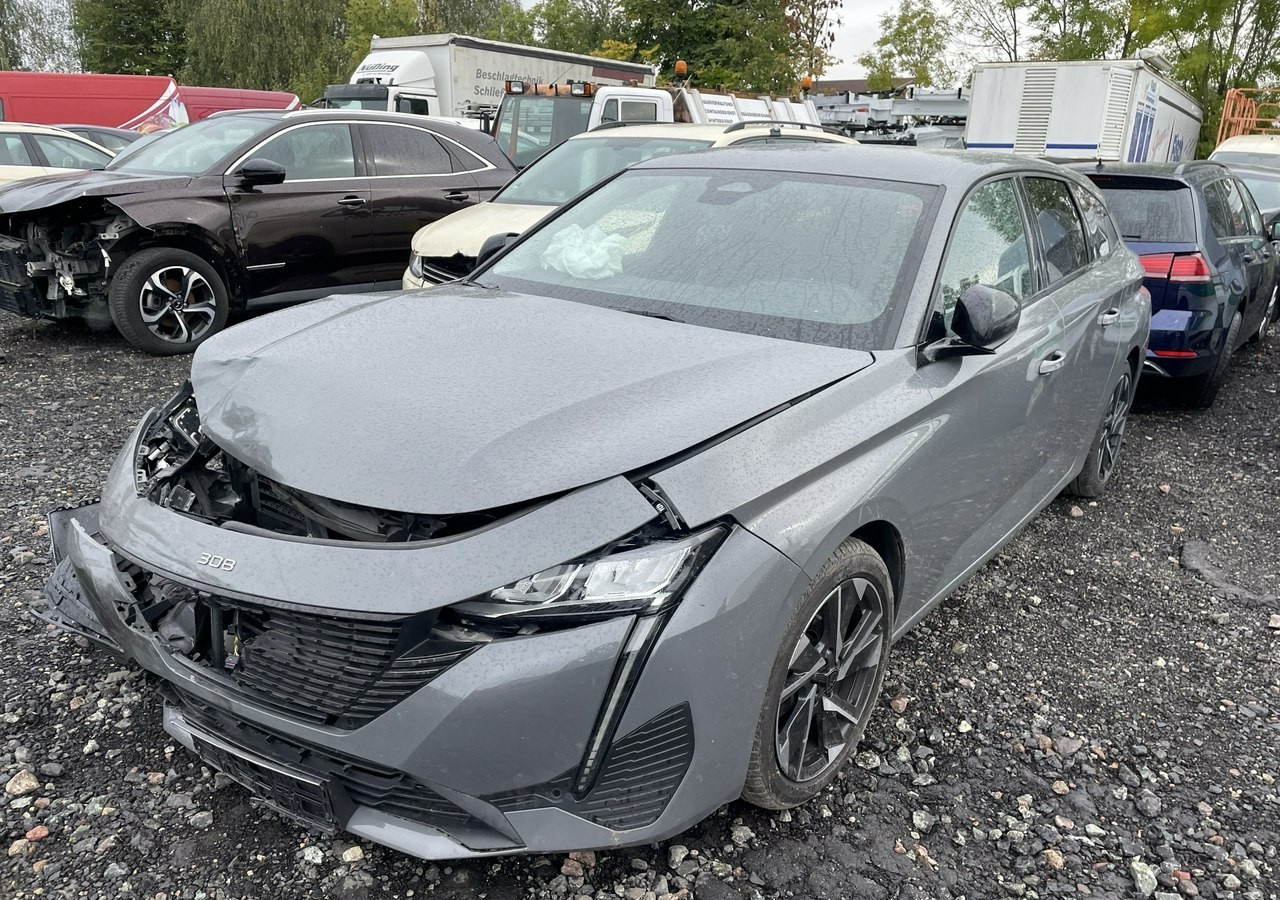 Peugeot 308 P5 Peugeot 308 1.5-131KM BlueHDi Allure Pack S&S EAT8 Salon PL 2024 - Mașină break: Foto 2 Peugeot 308 P5 Peugeot 308 1.5-131KM BlueHDi Allure Pack S&S EAT8 Salon PL 2024 - Mașină break: Foto 2