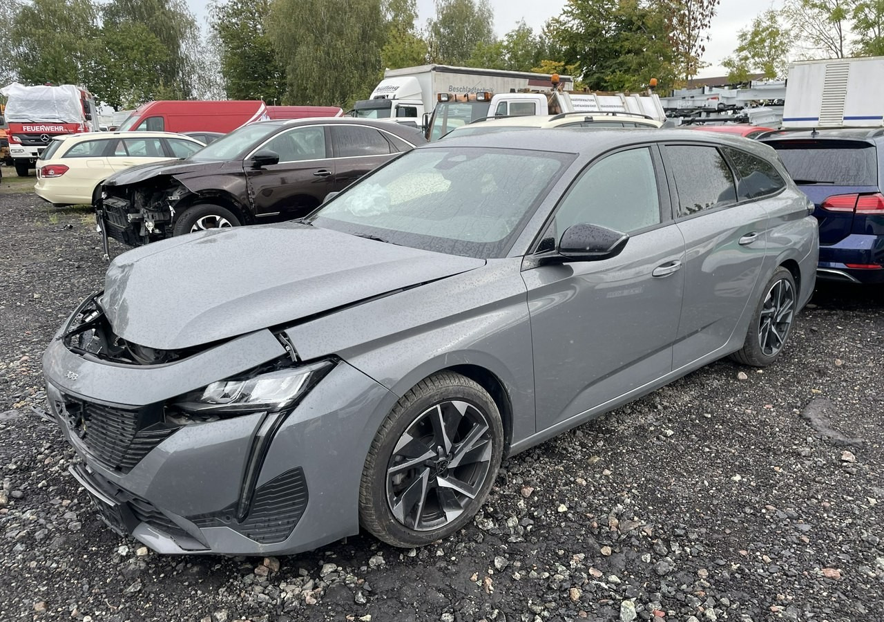 Peugeot 308 P5 Peugeot 308 1.5-131KM BlueHDi Allure Pack S&S EAT8 Salon PL 2024 - Mașină break: Foto 5 Peugeot 308 P5 Peugeot 308 1.5-131KM BlueHDi Allure Pack S&S EAT8 Salon PL 2024 - Mașină break: Foto 5