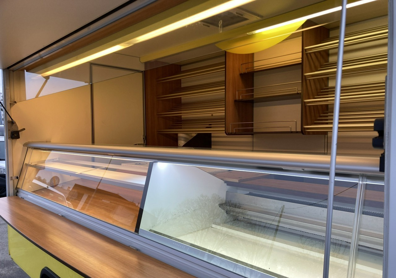 Renault Master Autosklep pieczywa Gastronomiczny Food Truck Foodtruck sklep Borco20 - Autorulota comerciala: Foto 3 Renault Master Autosklep pieczywa Gastronomiczny Food Truck Foodtruck sklep Borco20 - Autorulota comerciala: Foto 3