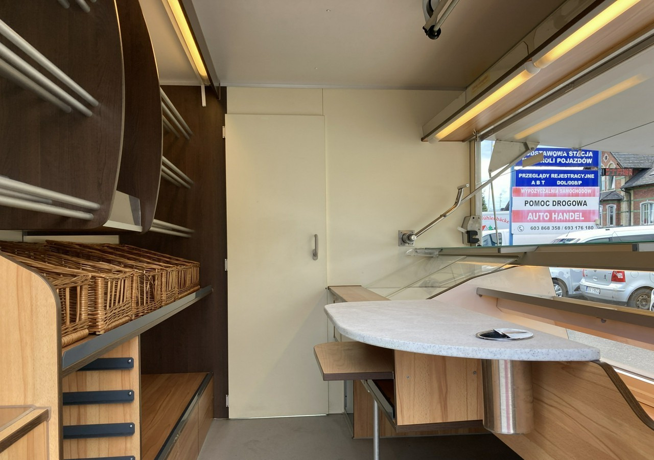 Renault Master Autosklep sklep bar Gastronomiczny Food Truck Foodtruck Borco 2012 - Autorulota comerciala: Foto 3 Renault Master Autosklep sklep bar Gastronomiczny Food Truck Foodtruck Borco 2012 - Autorulota comerciala: Foto 3