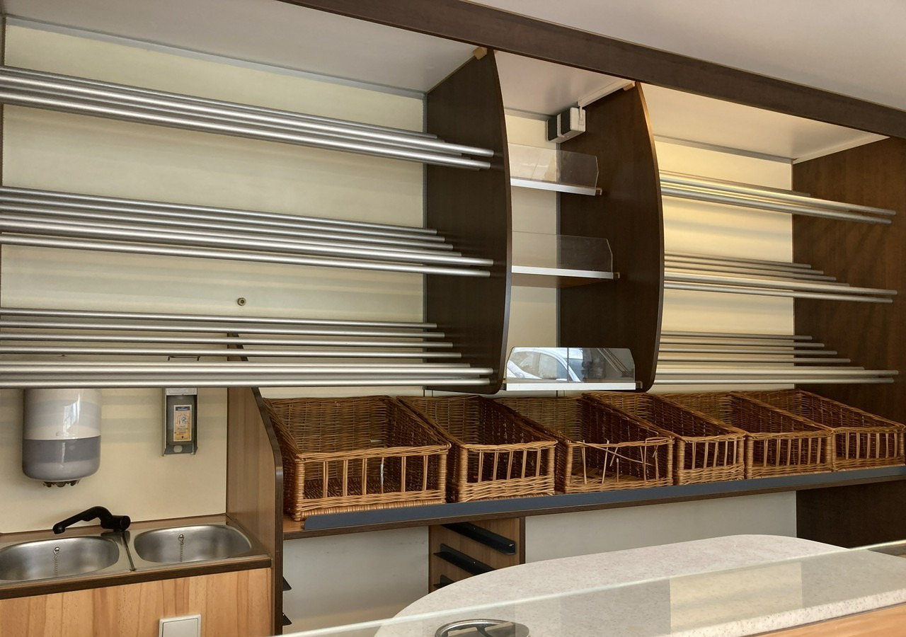 Renault Master Autosklep sklep bar Gastronomiczny Food Truck Foodtruck Borco 2012 - Autorulota comerciala: Foto 2 Renault Master Autosklep sklep bar Gastronomiczny Food Truck Foodtruck Borco 2012 - Autorulota comerciala: Foto 2