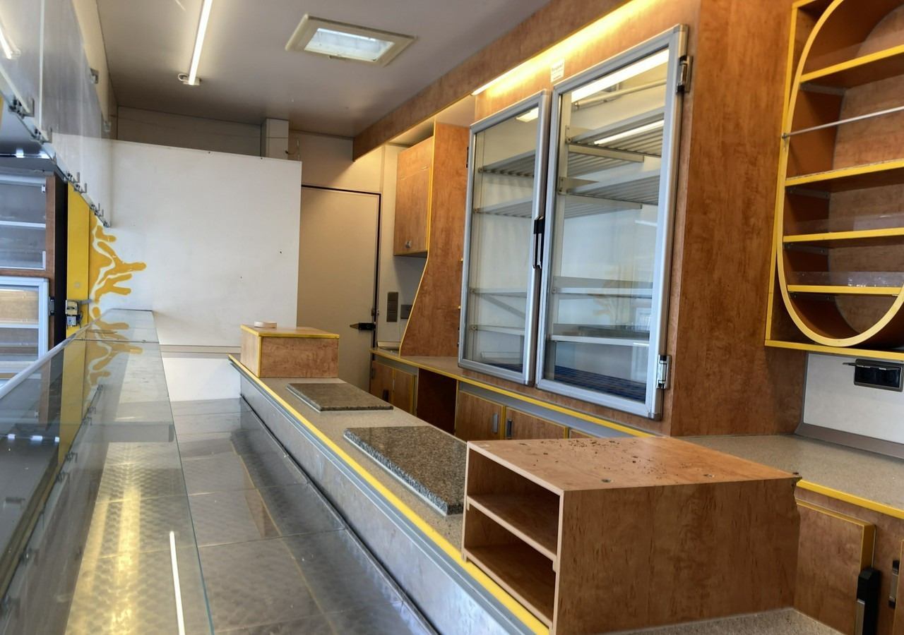 Autorulota comerciala Renault Master Autosklep wędlin sklep bar Gastronomiczny Food Truck Foodtruck Borco: Foto 12