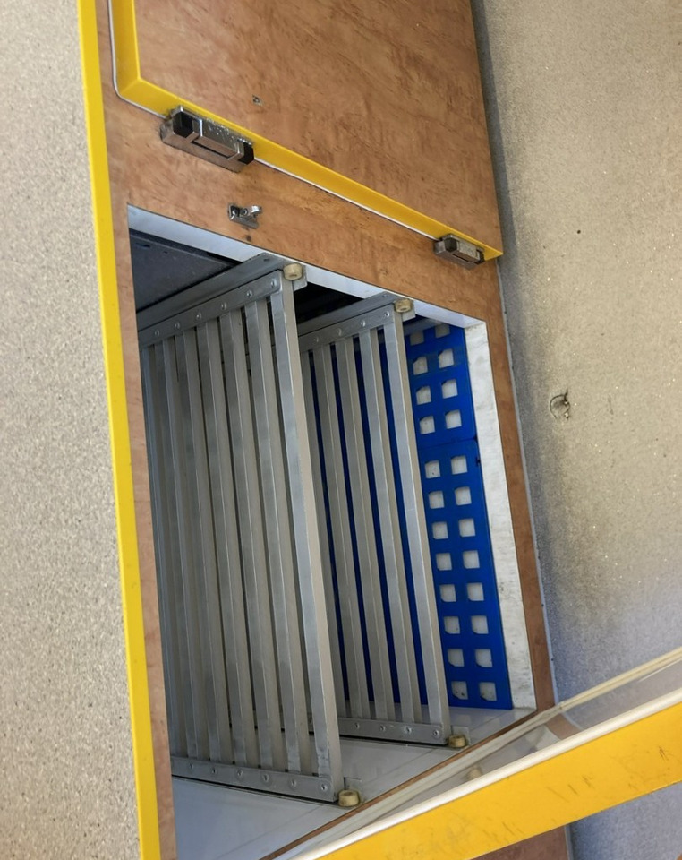 Autorulota comerciala Renault Master Autosklep wędlin sklep bar Gastronomiczny Food Truck Foodtruck Borco: Foto 17