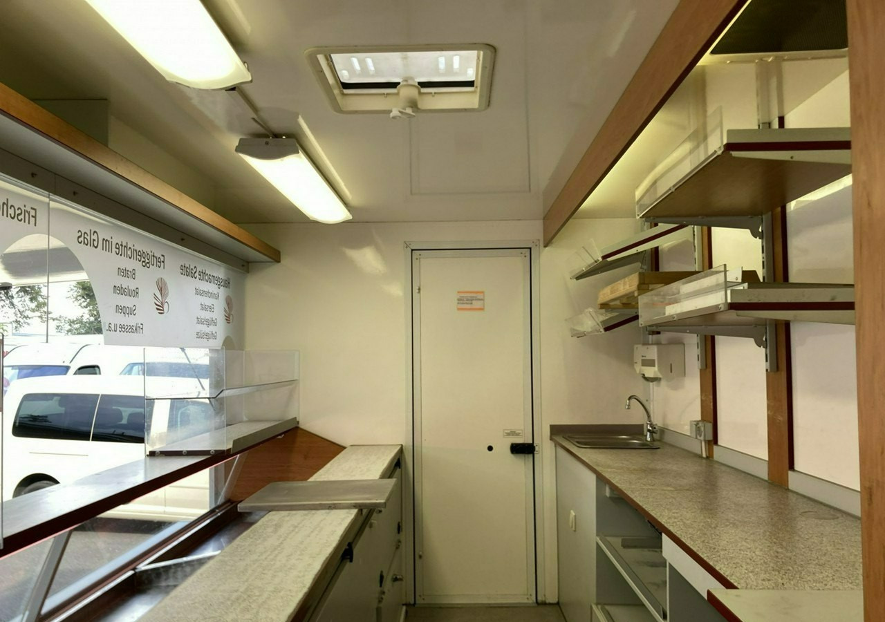 Renault Master Master Autosklep Gastronomiczny Food Truck Foodtruck Sklep bar 2009 - Autorulota comerciala: Foto 5 Renault Master Master Autosklep Gastronomiczny Food Truck Foodtruck Sklep bar 2009 - Autorulota comerciala: Foto 5