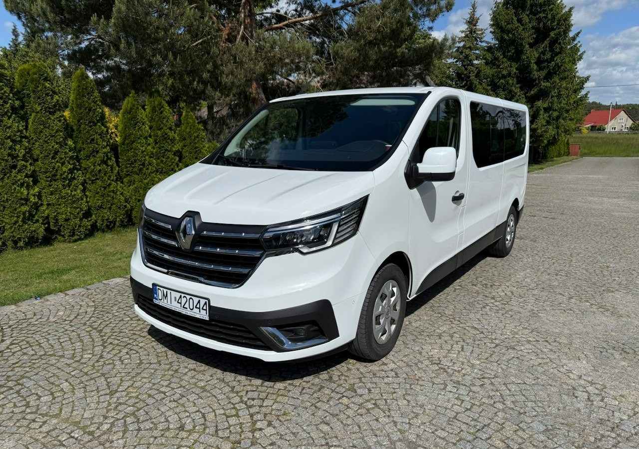 Renault Trafic III 2.0dci 110KM L2H1 LONG 9-osobowy 2xKlima Navi Kamera 2022 - Automobil: Foto 1 Renault Trafic III 2.0dci 110KM L2H1 LONG 9-osobowy 2xKlima Navi Kamera 2022 - Automobil: Foto 1