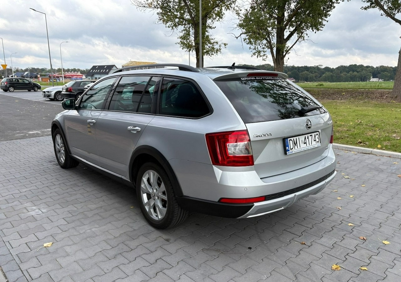 Skoda Octavia III Skoda Octavia 4X4 Scout 2.0 TDI -150KM Model 2017 Bezwypadkowa FV 23 - Automobil: Foto 5 Skoda Octavia III Skoda Octavia 4X4 Scout 2.0 TDI -150KM Model 2017 Bezwypadkowa FV 23 - Automobil: Foto 5