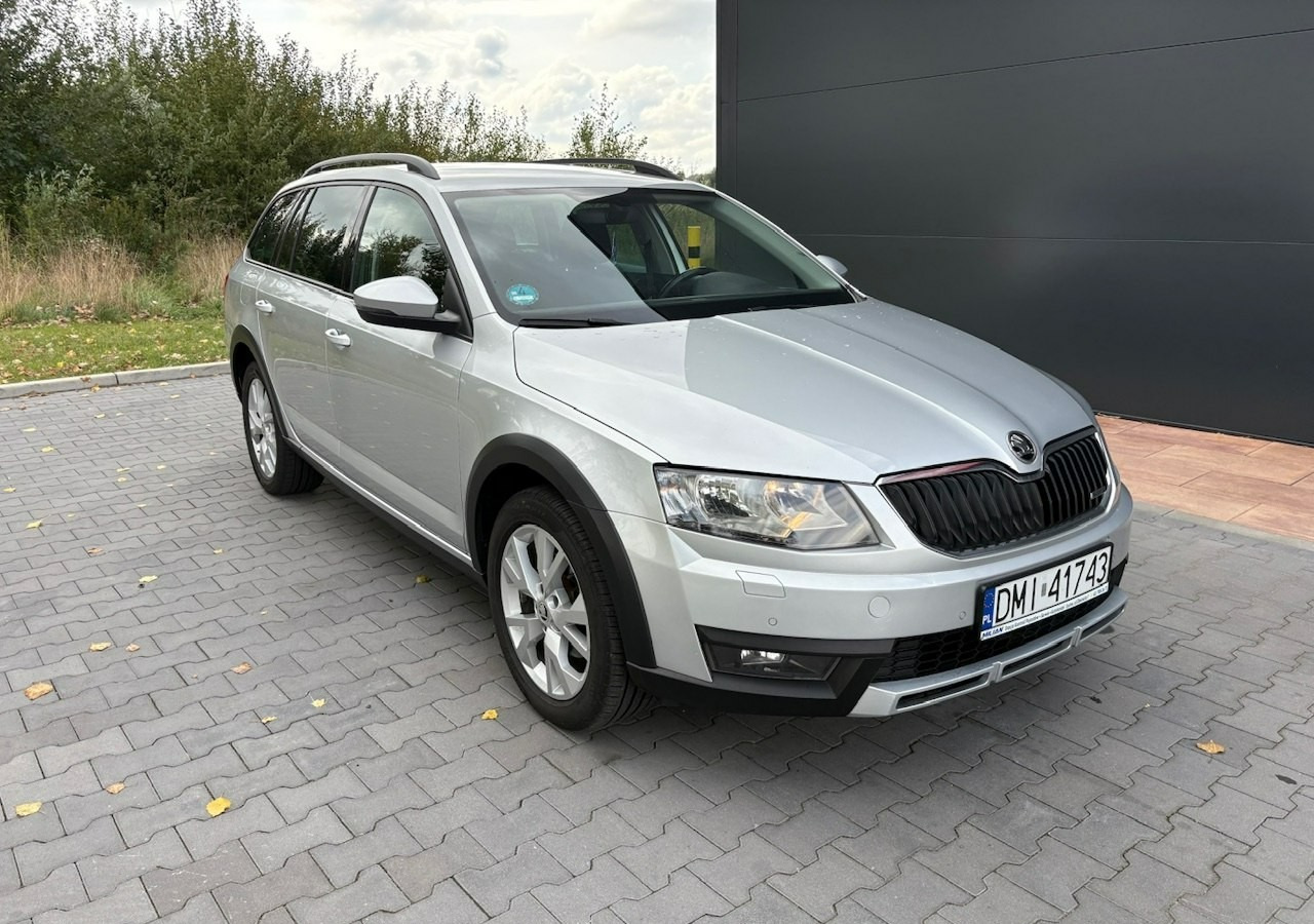 Skoda Octavia III Skoda Octavia 4X4 Scout 2.0 TDI -150KM Model 2017 Bezwypadkowa FV 23 - Automobil: Foto 2 Skoda Octavia III Skoda Octavia 4X4 Scout 2.0 TDI -150KM Model 2017 Bezwypadkowa FV 23 - Automobil: Foto 2