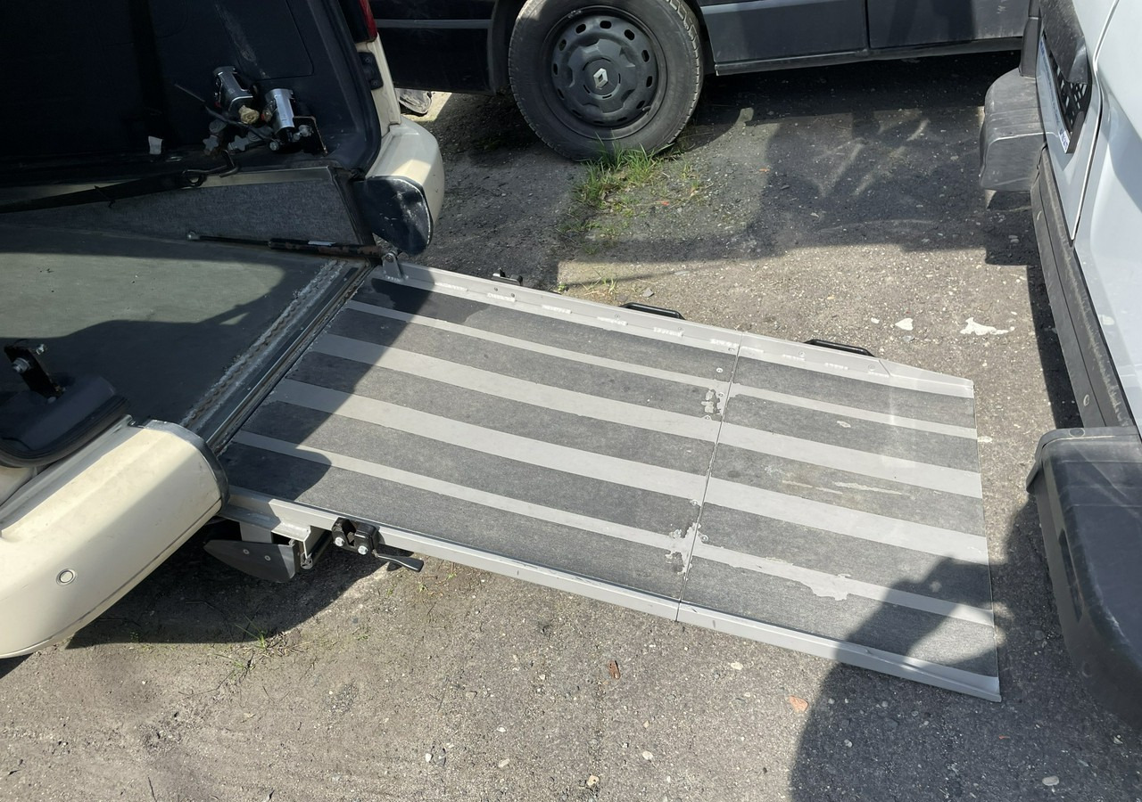 Automobil Volkswagen Caddy III Caddy do przewozu Niepełnosprawnych inwalida rampa 2015: Foto 20 Automobil Volkswagen Caddy III Caddy do przewozu Niepełnosprawnych inwalida rampa 2015: Foto 20