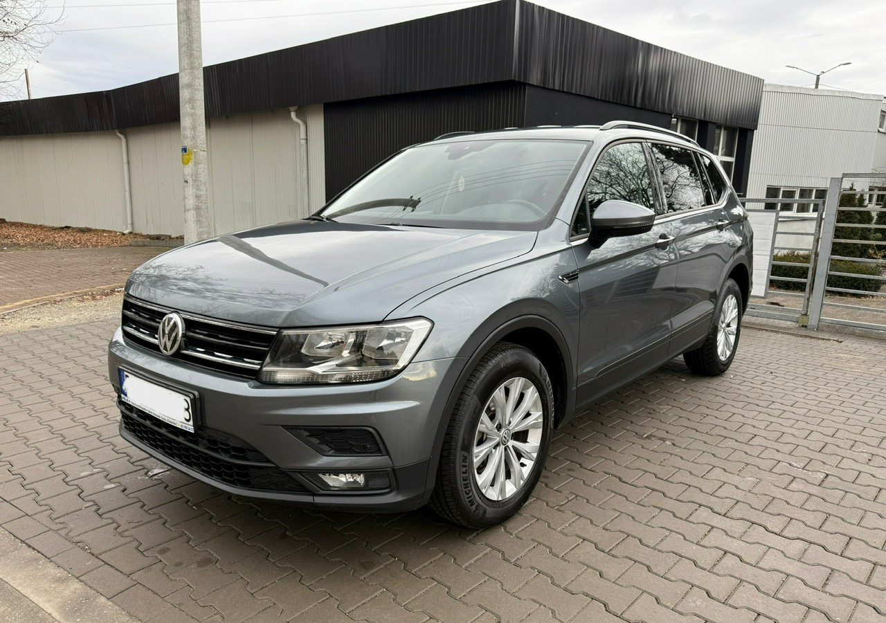 Volkswagen Tiguan II 1,4TSI 150KM 65tyśkm 7osobowy Comfort Tempomat ACC Klima Alu 2018 - SUV: Foto 1 Volkswagen Tiguan II 1,4TSI 150KM 65tyśkm 7osobowy Comfort Tempomat ACC Klima Alu 2018 - SUV: Foto 1