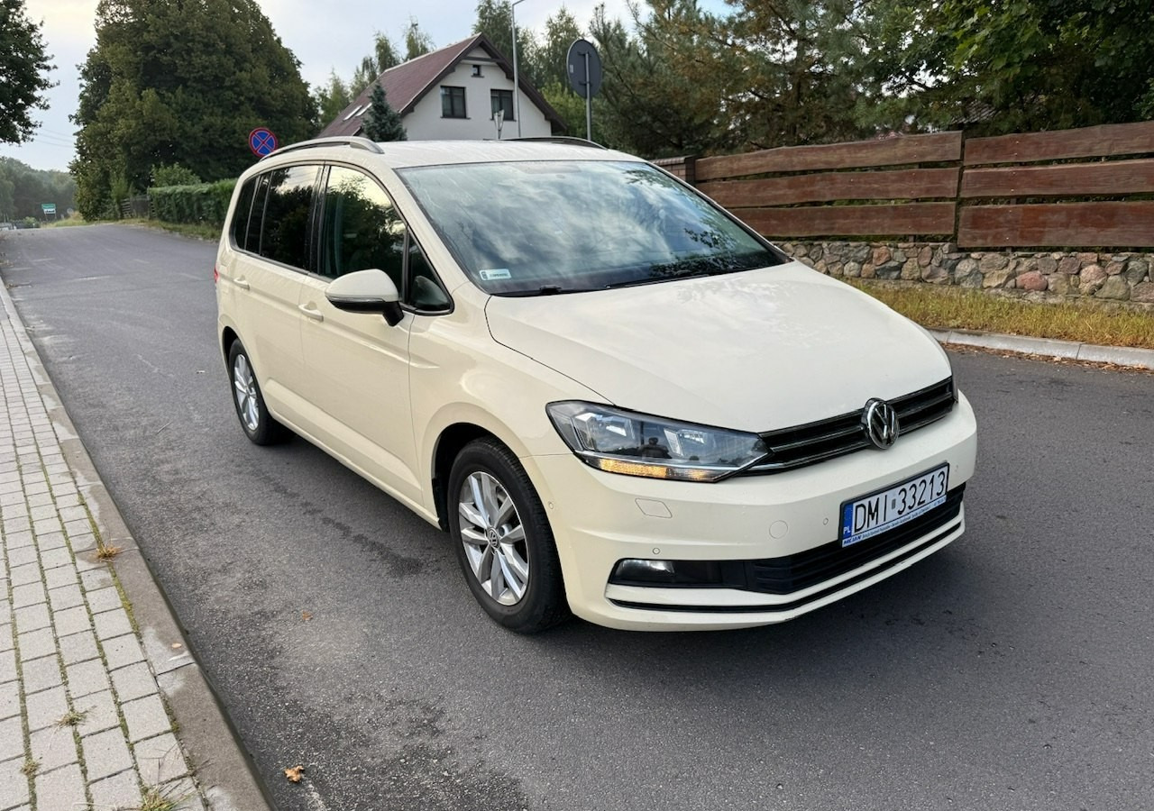 Volkswagen Touran III 2.0 TDI DSG 120 KM Automat 7osobowy Klima Skóra Full Serwis 2020 - Mașină break: Foto 1 Volkswagen Touran III 2.0 TDI DSG 120 KM Automat 7osobowy Klima Skóra Full Serwis 2020 - Mașină break: Foto 1