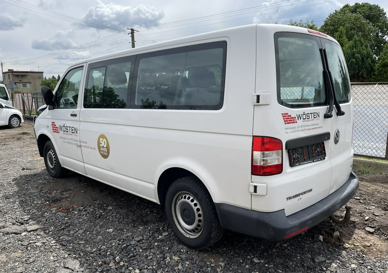 Volkswagen Transporter T5 Volkswagen Transporter Long 2.0-140KM 9-osobowy Model 2015 - Automobil: Foto 4 Volkswagen Transporter T5 Volkswagen Transporter Long 2.0-140KM 9-osobowy Model 2015 - Automobil: Foto 4