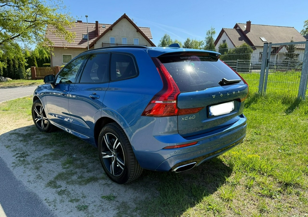 Volvo XC60 II XC60 R-design 2.0D5 235KM Automat Navi Kamery360 Panorama HAK Harman - SUV: Foto 4 Volvo XC60 II XC60 R-design 2.0D5 235KM Automat Navi Kamery360 Panorama HAK Harman - SUV: Foto 4