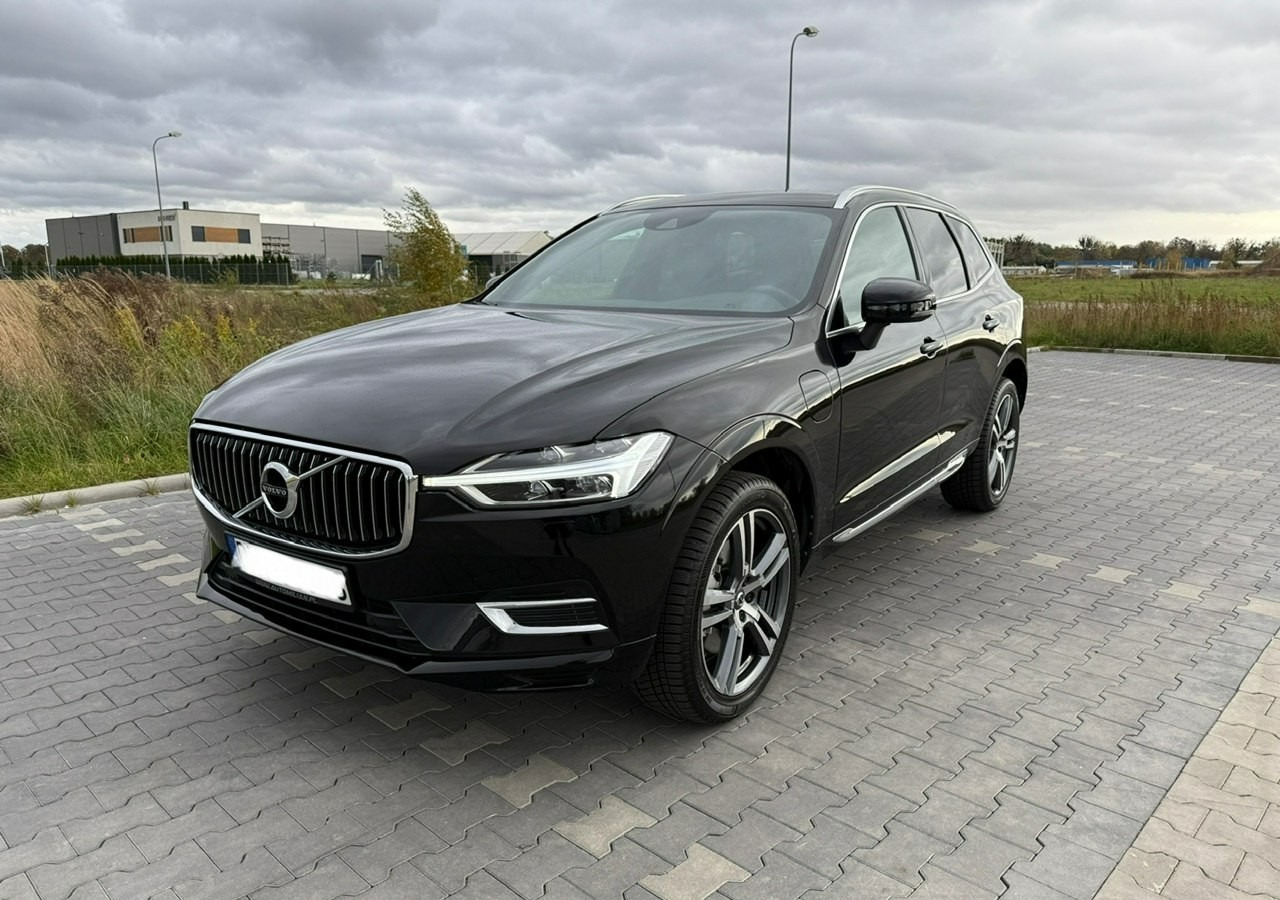 Volvo XC60 II XC60 Recharge Hybryda Plug-in 2.0T8 390KM Inscription Faktura Vat 23 - SUV: Foto 2 Volvo XC60 II XC60 Recharge Hybryda Plug-in 2.0T8 390KM Inscription Faktura Vat 23 - SUV: Foto 2