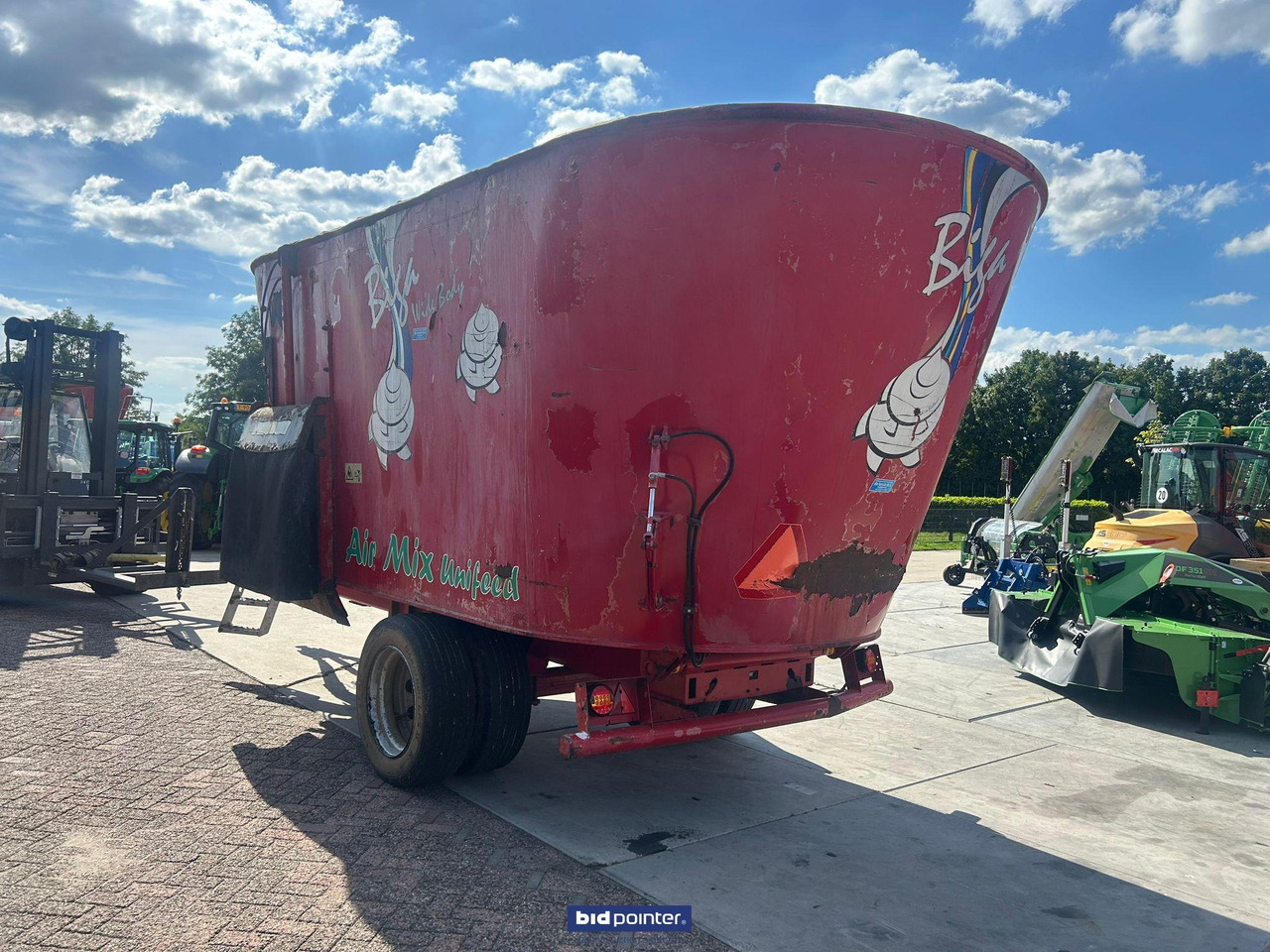 Peecon Biga 25m3 - Remorcă distribuit furaje: Foto 3 Peecon Biga 25m3 - Remorcă distribuit furaje: Foto 3