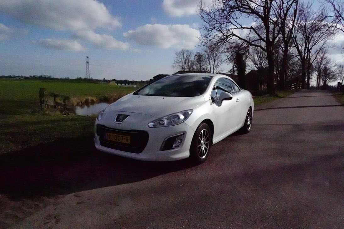 Peugeot 308 CC - Automobil: Foto 1 Peugeot 308 CC - Automobil: Foto 1