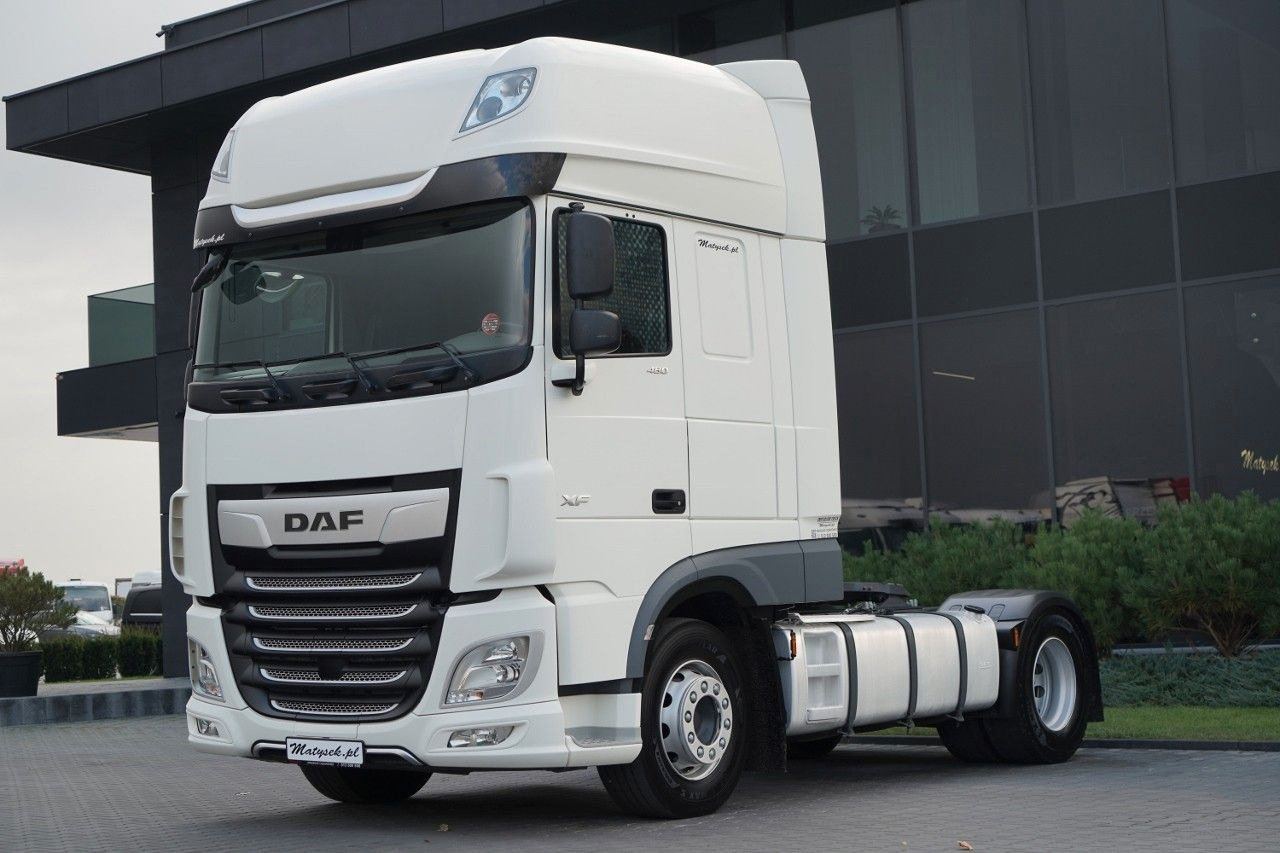 DAF XF 480 / SUPER SPACE CAB / 2021 ROK - Cap tractor: Foto 1 DAF XF 480 / SUPER SPACE CAB / 2021 ROK - Cap tractor: Foto 1