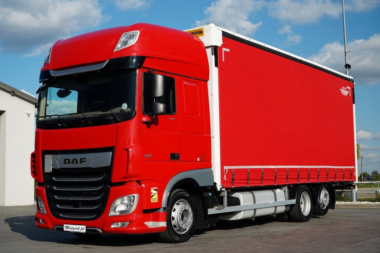 DAF XF 480 / SOLÓWKA / SSC / 6X2 / OŚ PODNOSZONA / W - Camion cu prelată: Foto 1 DAF XF 480 / SOLÓWKA / SSC / 6X2 / OŚ PODNOSZONA / W - Camion cu prelată: Foto 1