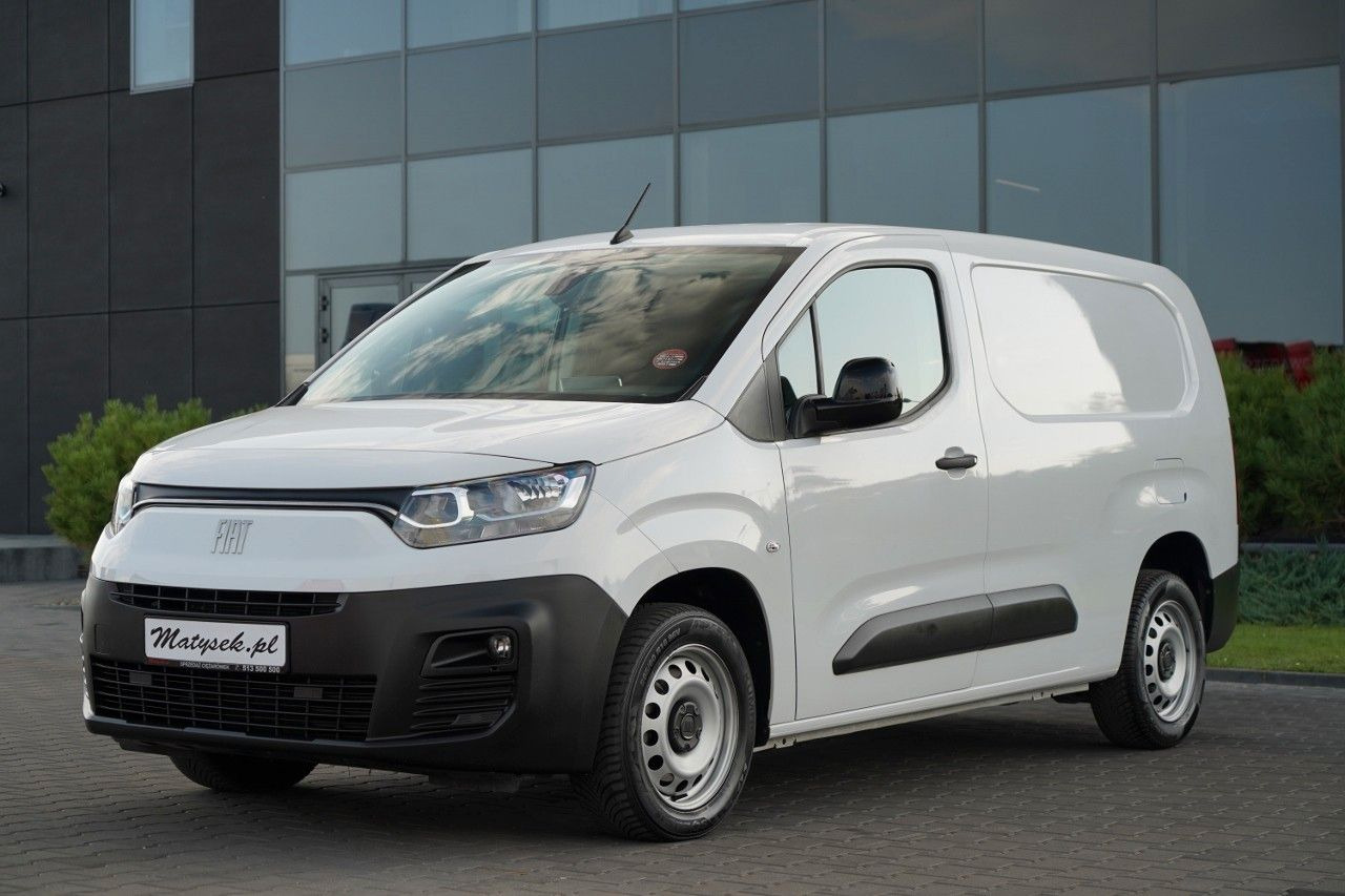 Fiat DOBLO / FURGON / BLASZAK / 2023 R / SPROWADZON - Autoutilitară compactă: Foto 1 Fiat DOBLO / FURGON / BLASZAK / 2023 R / SPROWADZON - Autoutilitară compactă: Foto 1