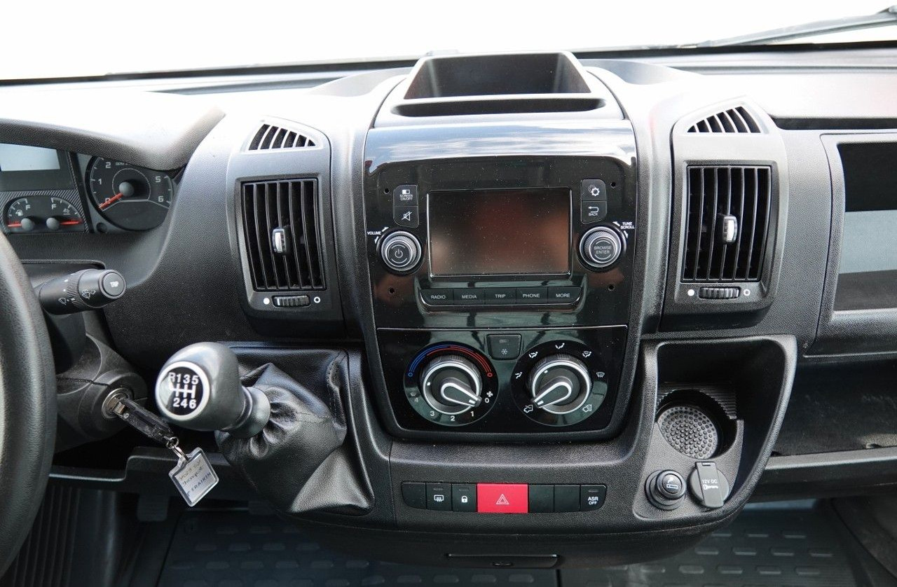 Leasing de  Fiat DUCATO / CHŁODNIA / MUTLITEMPERATURA / 2X AGREGA Fiat DUCATO / CHŁODNIA / MUTLITEMPERATURA / 2X AGREGA: Foto 14