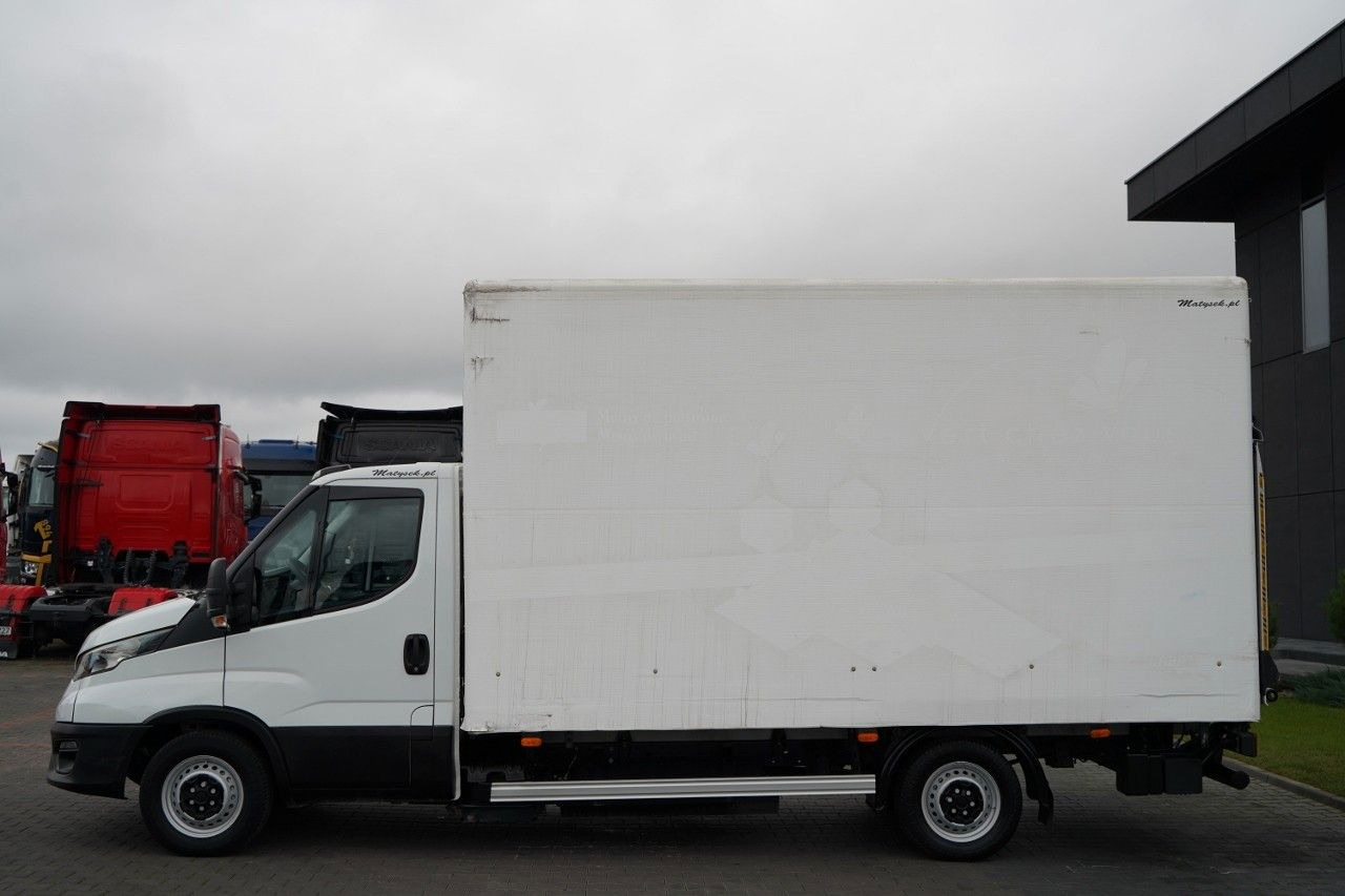 Iveco DAILY 35-NP / CNG / KONTENER / MANUAL / WINDA P - Autoutilitară frigorifica: Foto 5 Iveco DAILY 35-NP / CNG / KONTENER / MANUAL / WINDA P - Autoutilitară frigorifica: Foto 5