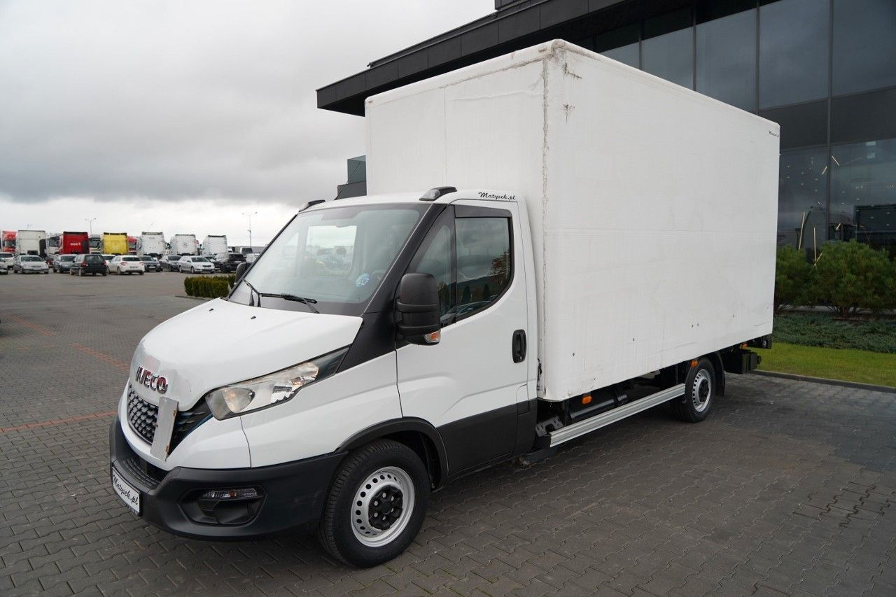 Iveco DAILY 35-NP / CNG / KONTENER / MANUAL / WINDA P - Autoutilitară frigorifica: Foto 4 Iveco DAILY 35-NP / CNG / KONTENER / MANUAL / WINDA P - Autoutilitară frigorifica: Foto 4