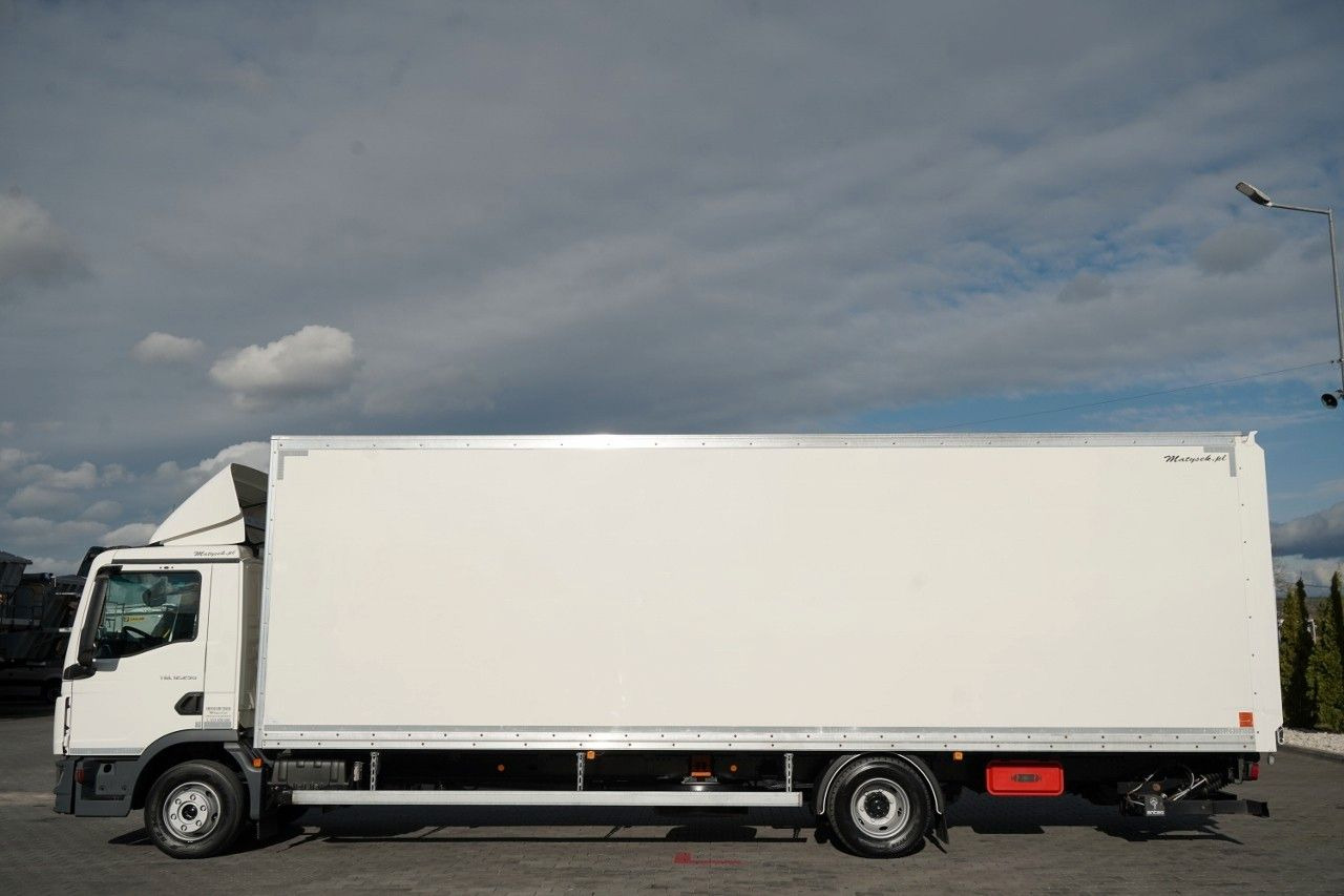 MAN TGL 12.250 / SOLÓWKA / KONTENER 8 M / WINDA / BO - Camion furgon: Foto 2 MAN TGL 12.250 / SOLÓWKA / KONTENER 8 M / WINDA / BO - Camion furgon: Foto 2