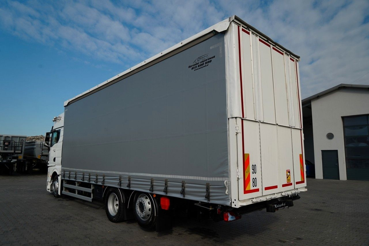 MAN TGX 26.470 / 6x2 / FIRANKA / SOLÓWKA / 6x2 / 12 - Camion cu prelată: Foto 4 MAN TGX 26.470 / 6x2 / FIRANKA / SOLÓWKA / 6x2 / 12 - Camion cu prelată: Foto 4