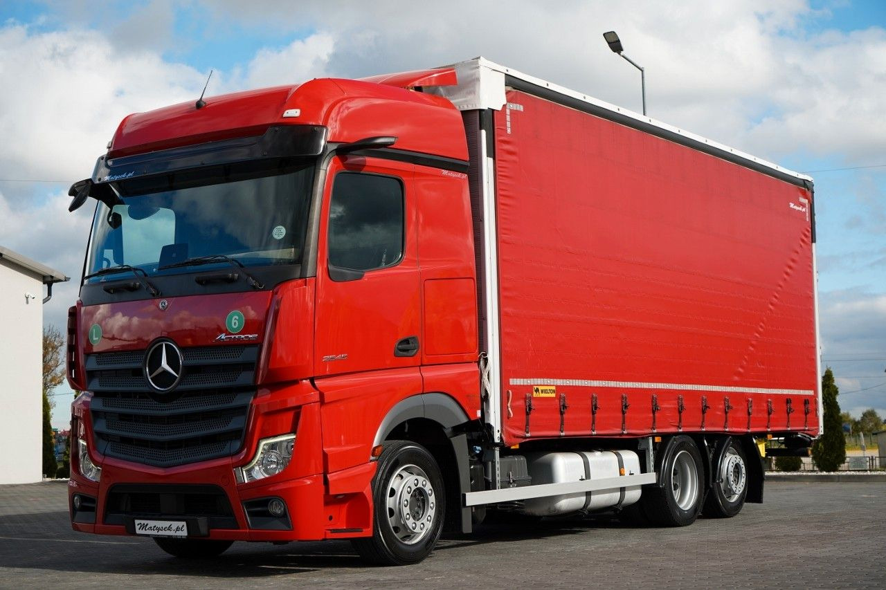 Mercedes-Benz ACTROS 2545 / SOLÓWKA  / 6x2 / OŚ PODNOSZONA / B - Camion cu prelată: Foto 1 Mercedes-Benz ACTROS 2545 / SOLÓWKA  / 6x2 / OŚ PODNOSZONA / B - Camion cu prelată: Foto 1
