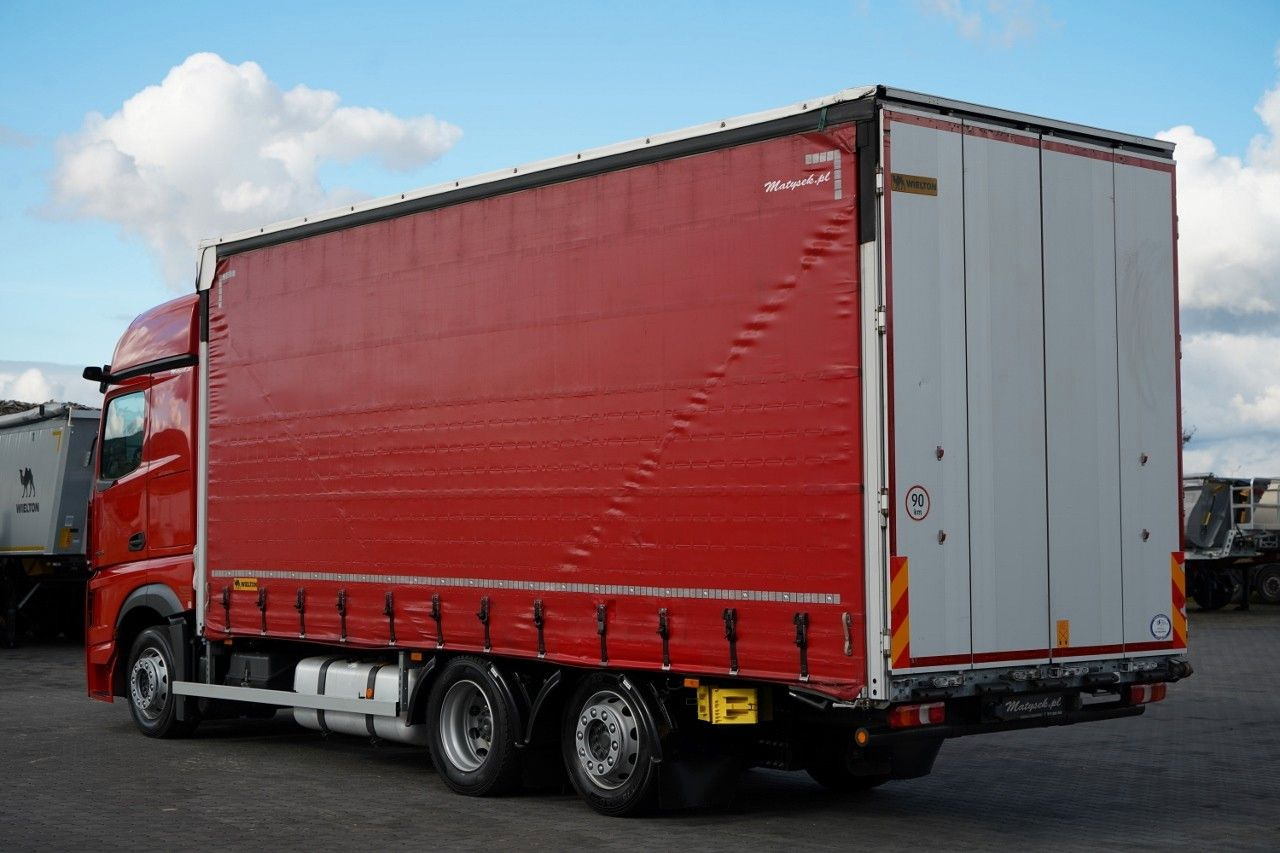 Mercedes-Benz ACTROS 2545 / SOLÓWKA / 6x2 / OŚ PODNOSZONA / B - Camion cu prelată: Foto 3 Mercedes-Benz ACTROS 2545 / SOLÓWKA / 6x2 / OŚ PODNOSZONA / B - Camion cu prelată: Foto 3
