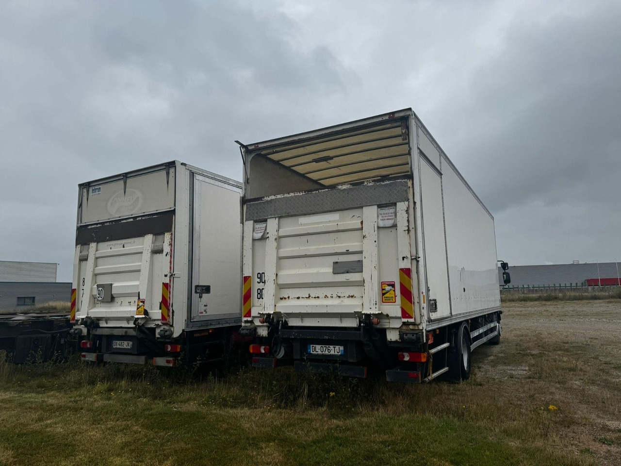 Renault D16 210 / 4x2 / KONTENER / 8.5M / WINDA DHOLLAND - Camion furgon: Foto 3 Renault D16 210 / 4x2 / KONTENER / 8.5M / WINDA DHOLLAND - Camion furgon: Foto 3