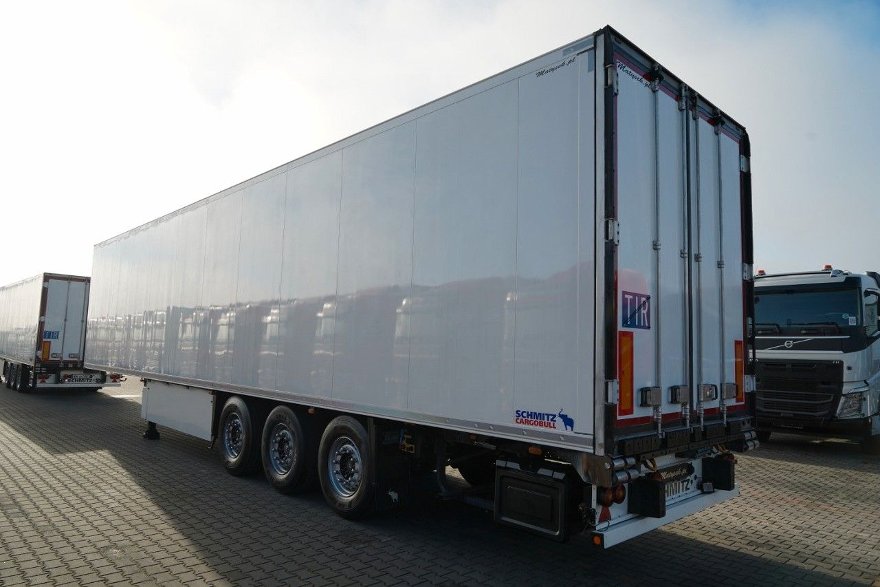 Schmitz Cargobull / CHŁODNIA / THERMO KING SLX 300 / HAKÓWKA / OŚ - Semiremorcă frigider: Foto 3 Schmitz Cargobull / CHŁODNIA / THERMO KING SLX 300 / HAKÓWKA / OŚ - Semiremorcă frigider: Foto 3