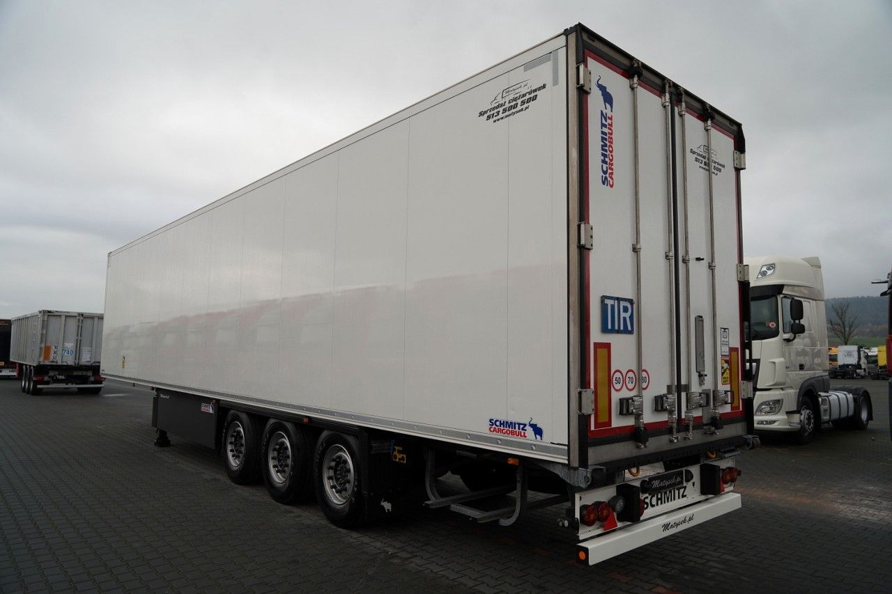 Schmitz Cargobull REFRIGERATED / FLOWER / THERMO KING / SLX 300 / - Semiremorcă frigider: Foto 3 Schmitz Cargobull REFRIGERATED / FLOWER / THERMO KING / SLX 300 / - Semiremorcă frigider: Foto 3