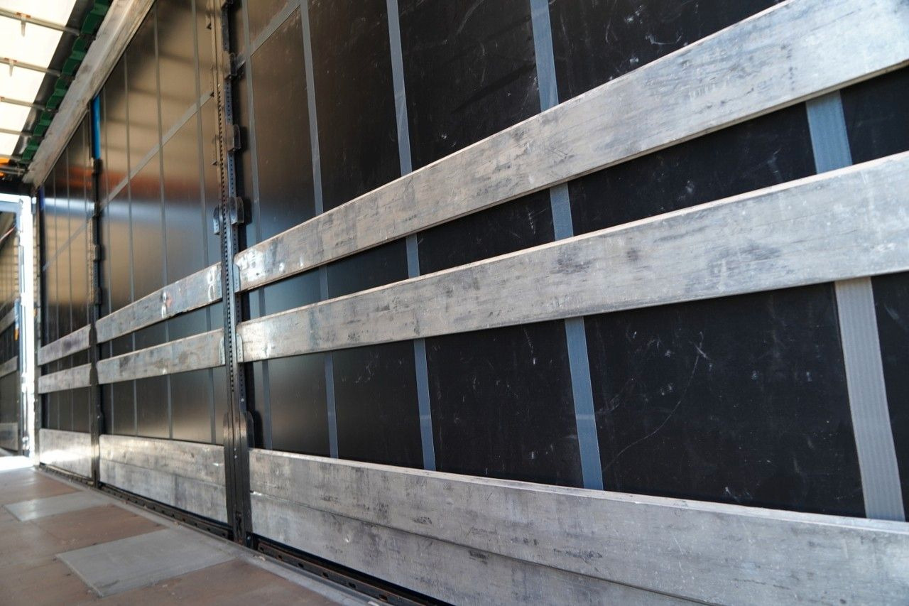 Camion cu prelată Volvo FH 460 / ZESTAW TANDEM / 120 M3 / PRZEJAZDOWY /: Foto 21 Camion cu prelată Volvo FH 460 / ZESTAW TANDEM / 120 M3 / PRZEJAZDOWY /: Foto 21