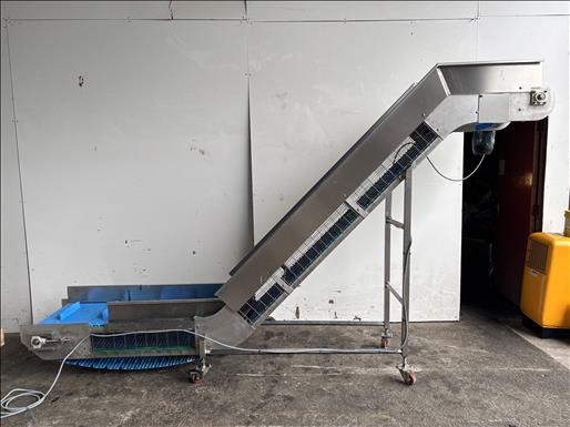 NNP Flighted elevator conveyor - Conveior: Foto 1 NNP Flighted elevator conveyor - Conveior: Foto 1