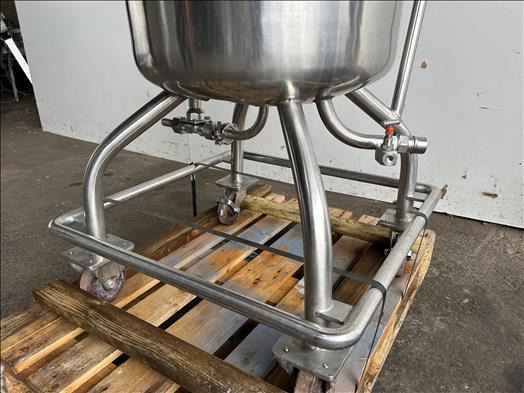 Quinn Holding tank - Utilaj pentru industria alimentara: Foto 4 Quinn Holding tank - Utilaj pentru industria alimentara: Foto 4