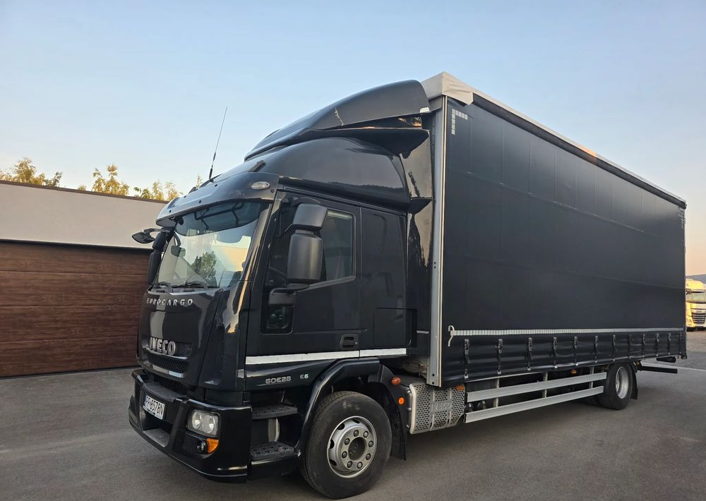 Iveco EUROCARGO 160E28 19 PAL. / FIRANKA / MANUAL / - Camion cu prelată: Foto 1 Iveco EUROCARGO 160E28 19 PAL. / FIRANKA / MANUAL / - Camion cu prelată: Foto 1